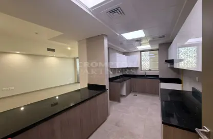 Apartment - 2 Bedrooms - 3 Bathrooms for rent in P583 - Al Raha Beach - Abu Dhabi