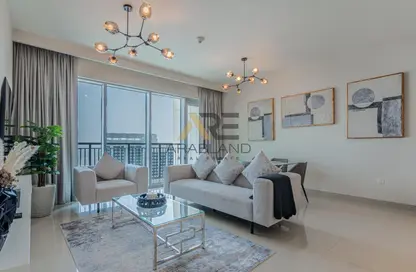 Living Room image for: Apartment - 2 Bedrooms - 2 Bathrooms for rent in Harbour Views 1 - Dubai Creek Harbour (The Lagoons) - Dubai, Image 1