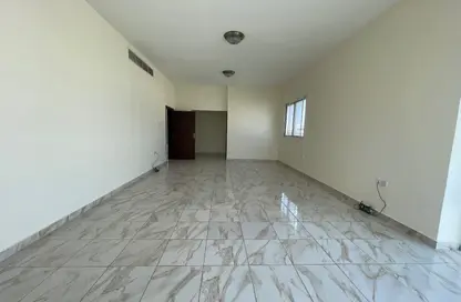 Villa - 4 Bedrooms - 6 Bathrooms for rent in Al Falaj - Al Riqqa - Sharjah