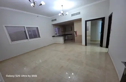 شقة - غرفة نوم - 2 حمامات للايجار في الجرف 3 - الجرف - عجمان وسط المدينة - عجمان