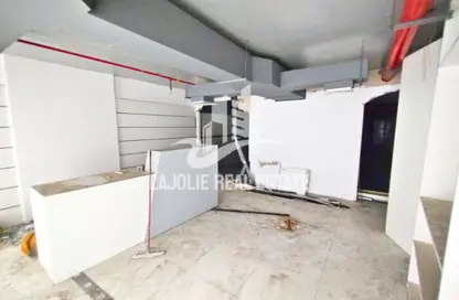 Shop - Studio - 1 Bathroom for rent in Al Khalidiya - Abu Dhabi