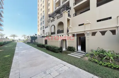 Outdoor Building image for: Townhouse - 3 Bedrooms - 4 Bathrooms for rent in The Fairmont Palm Residence South - The Fairmont Palm Residences - Palm Jumeirah - Dubai, Image 1