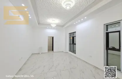فيلا - 5 غرف نوم - 7 حمامات للايجار في الحليو 2 - الحليو - عجمان