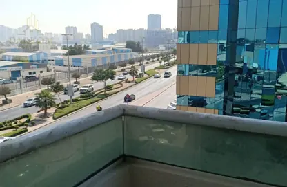 Apartment - 2 Bedrooms - 2 Bathrooms for rent in Ajman Creek Towers - Al Rashidiya 1 - Al Rashidiya - Ajman