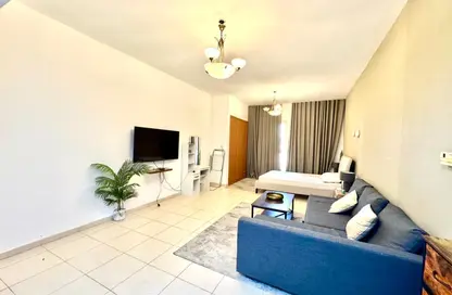 Apartment - Studio - 1 Bathroom for rent in Gardenia 2 - Emirates Gardens 1 - Jumeirah Village Circle - Dubai