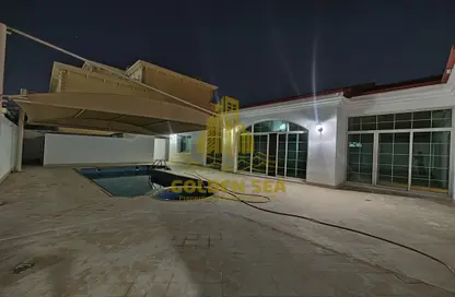 فيلا - 4 غرف نوم - 7 حمامات للايجار في فيلات معسكر آل نهيان - معسكر آل نهيان - أبوظبي