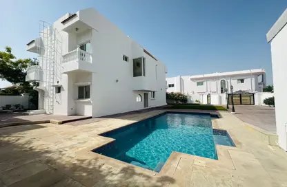 Villa - 5 Bedrooms - 6 Bathrooms for rent in Umm Suqeim 1 - Umm Suqeim - Dubai