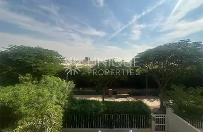 فيلا - 3 غرف نوم - 4 حمامات للايجار في مابل 1 - حدائق الإمارات 2 - قرية جميرا الدائرية - دبي