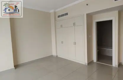 Apartment - 3 Bedrooms - 3 Bathrooms for rent in Al Khan Corniche - Al Khan - Sharjah