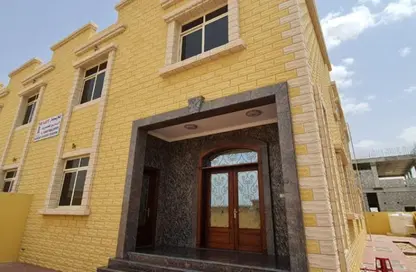 Villa - 5 Bedrooms - 7 Bathrooms for rent in Al Tay West - Al Suyoh - Sharjah