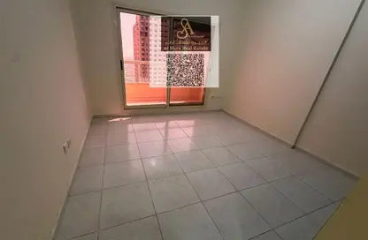 شقة - غرفة نوم - 2 حمامات للبيع في الياسمين - عجمان