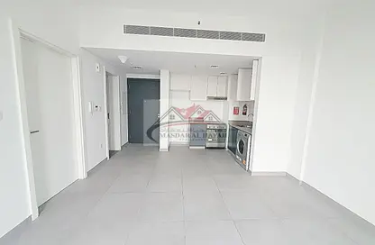 Apartment - 1 Bedroom - 2 Bathrooms for rent in The Solo - Aljada - Sharjah