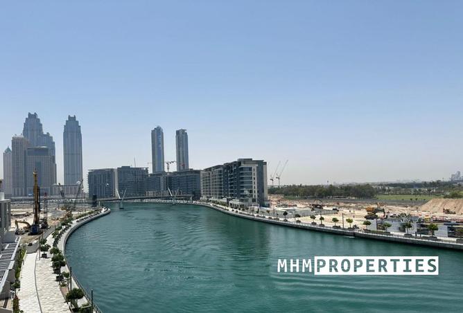 TOP FLOOR | FULL CANAL VIEW | CORNER