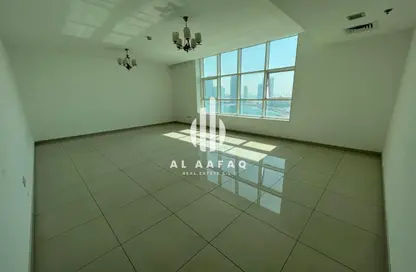 Apartment - 3 Bedrooms - 5 Bathrooms for rent in Al Khan Corniche - Al Khan - Sharjah