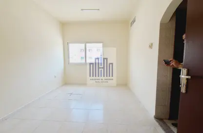 Apartment - Studio - 1 Bathroom for rent in Fire Station Road - Muwaileh - Sharjah