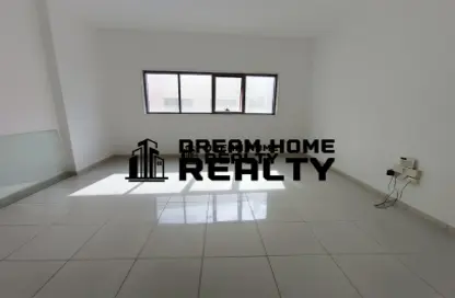 Apartment - 2 Bedrooms - 2 Bathrooms for rent in Palm Tower 3 - Palm Towers - Al Majaz - Sharjah