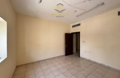 Apartment - 1 Bedroom - 1 Bathroom for rent in Qasimia 13 building - Al Nad - Al Qasimia - Sharjah