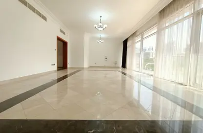 شقة - 3 غرف نوم - 4 حمامات للايجار في شارع خليفة - أبوظبي