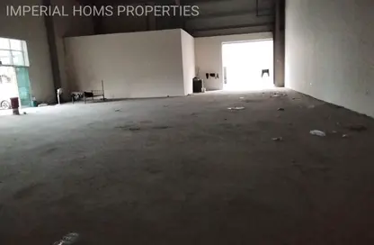 مستودع - استوديو - 1 حمام للايجار في أم الثعوب - أم القيوين