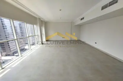 Apartment - 3 Bedrooms - 2 Bathrooms for rent in Zig Zag Building - Tourist Club Area - Abu Dhabi
