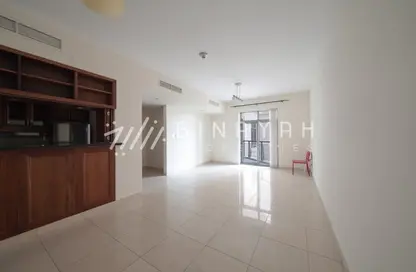 Empty Room image for: Apartment - 1 Bedroom - 2 Bathrooms for rent in Arno A - Arno - The Views - Dubai, Image 1