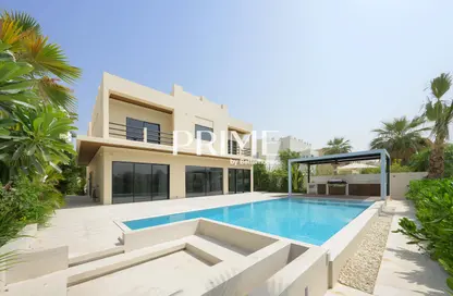 Villa - 5 Bedrooms - 6 Bathrooms for rent in Meadows 7 - Meadows - Dubai