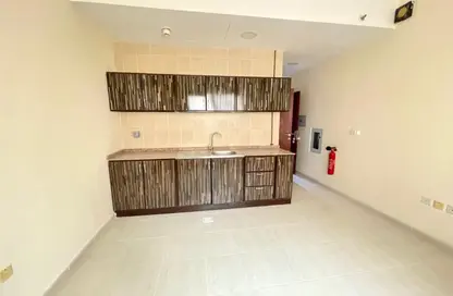 Apartment - Studio - 1 Bathroom for rent in Muwaileh - Sharjah Apartment - Studio - 1 Bathroom for rent in Muwaileh - Sharjah