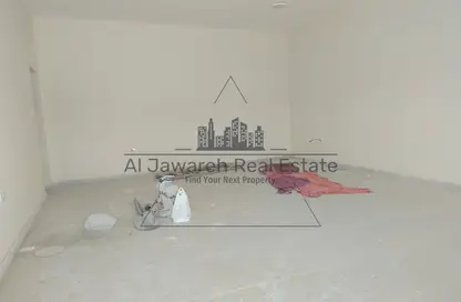 Warehouse - Studio - 2 Bathrooms for rent in Old Bazaar - Old Town Area - Umm Al Quwain