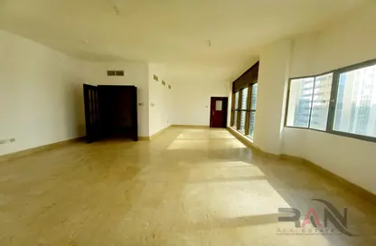 Empty Room image for: Apartment - 3 Bedrooms - 5 Bathrooms for rent in Galaxy tower - Khalifa Street - Abu Dhabi, Image 1