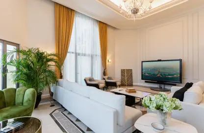 Living Room image for: Villa - 4 Bedrooms - 5 Bathrooms for rent in Palm Jumeirah - Dubai, Image 1
