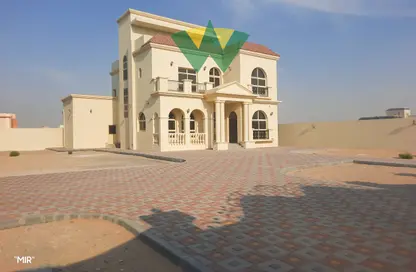 Villa - 5 Bedrooms - 7 Bathrooms for rent in Madinat Al Riyad - Abu Dhabi