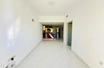 شقة - 1 حمام للايجار في مبنى منخول - منخول - بر دبي - دبي