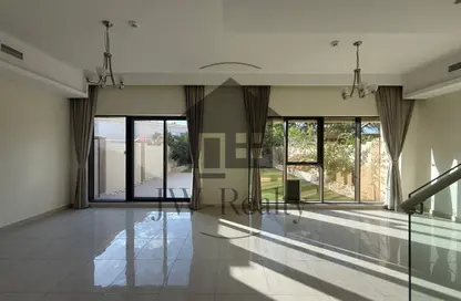 تاون هاوس - 4 غرف نوم - 5 حمامات للايجار في قرية سيفيلا - قمم النصر - مدينة دبي الرياضية - دبي