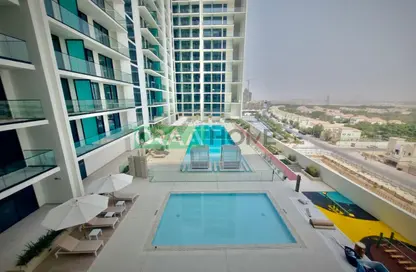 شقة - 2 غرف نوم - 3 حمامات للايجار في بن غاطي أزور - قرية الجميرا سركل - دبي