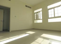 Villa - 3 bedrooms - 4 bathrooms for rent in Al Dhabi Residence complex - Khalifa Park - Eastern Road - Abu Dhabi