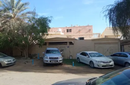 عمارة بالكامل - استوديو - 8 حمامات للبيع في النعيمية - عجمان