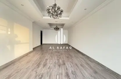Apartment - 3 Bedrooms - 4 Bathrooms for rent in Al Khan Corniche - Al Khan - Sharjah