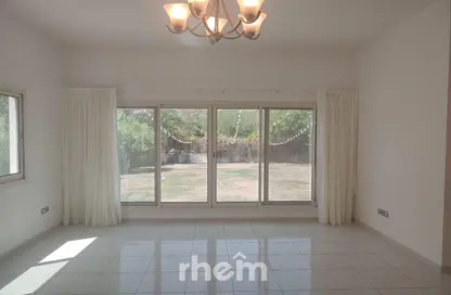 Villa - 4 Bedrooms - 5 Bathrooms for rent in District 19 - Jumeirah Village Circle - Dubai