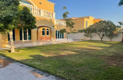 Villa - 5 Bedrooms - 6 Bathrooms for rent in Legacy - Jumeirah Park - Dubai