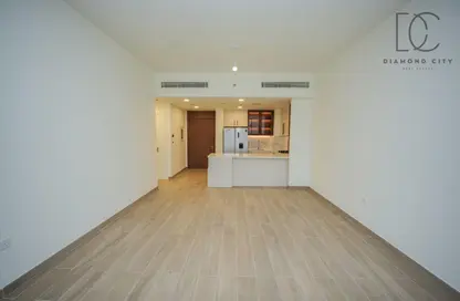 شقة - 2 غرف نوم - 2 حمامات للايجار في هولاند جاردنز - تاون سكوير - دبي