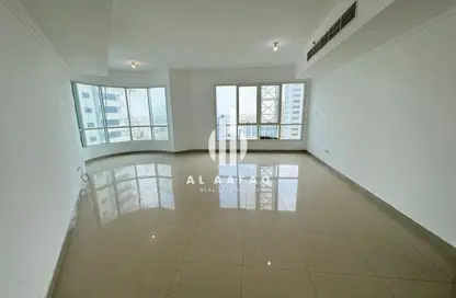 Apartment - 3 Bedrooms - 4 Bathrooms for rent in Al Majaz 2 - Al Majaz - Sharjah