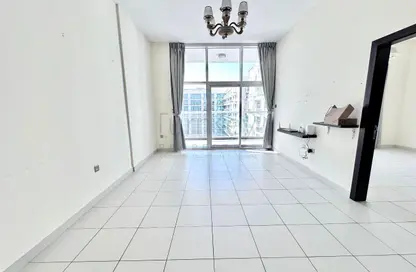 شقة - غرفة نوم - 2 حمامات للايجار في جليتز 3ب - جليتز 3 - جليتز - ستوديو سيتي - دبي