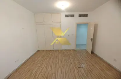 Apartment - 3 Bedrooms - 4 Bathrooms for rent in Airport Road - Abu Dhabi