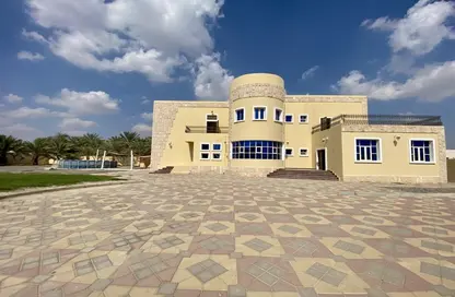 Outdoor House image for: Villa - 5 Bedrooms for rent in Gafat Al Nayyar - Zakher - Al Ain, Image 1