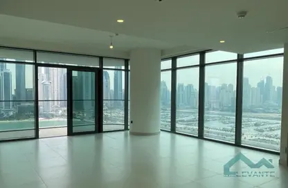 Empty Room image for: Apartment - 3 Bedrooms - 4 Bathrooms for rent in Marina Vista - EMAAR Beachfront - Dubai Harbour - Dubai, Image 1