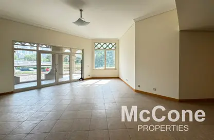 Apartment - 3 Bedrooms - 4 Bathrooms for rent in Al Haseer - Shoreline Apartments - Palm Jumeirah - Dubai