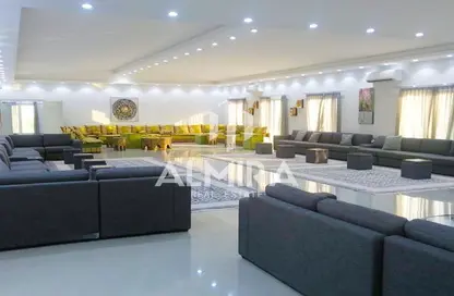Living Room image for: Villa - 4 Bedrooms - 6 Bathrooms for rent in Al Bahia - Abu Dhabi, Image 1