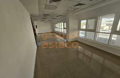 Office Space - Studio - 1 Bathroom for rent in Al Niyadat - Al Ain