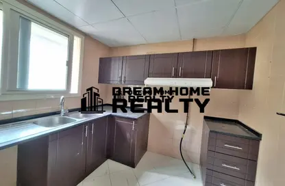 Apartment - 2 Bedrooms - 2 Bathrooms for rent in Manazil Tower 2 - Al Taawun Street - Al Taawun - Sharjah