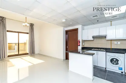 شقة - غرفة نوم - 2 حمامات للايجار في مساكن النخبة رقم 6 - مساكن النخبة الرياضية - مدينة دبي الرياضية - دبي